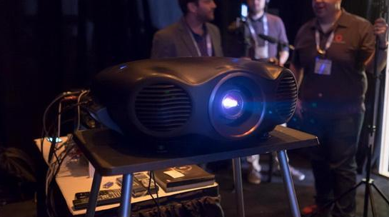 FPC廠家?guī)w驗(yàn)4K電影，4K投影儀即將問世