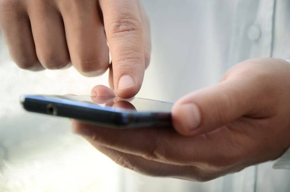 戴手套不能用手機(jī)？電容屏fpc觸屏原理解析