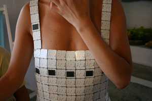 難得一見，電路板廠帶您看看由436塊電路板組成的神奇服裝