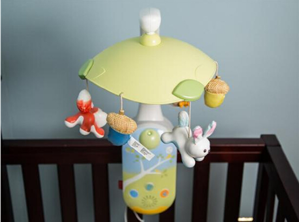 柔性線路板廠之哄孩子神器，把搖鈴和投影弄在了一起