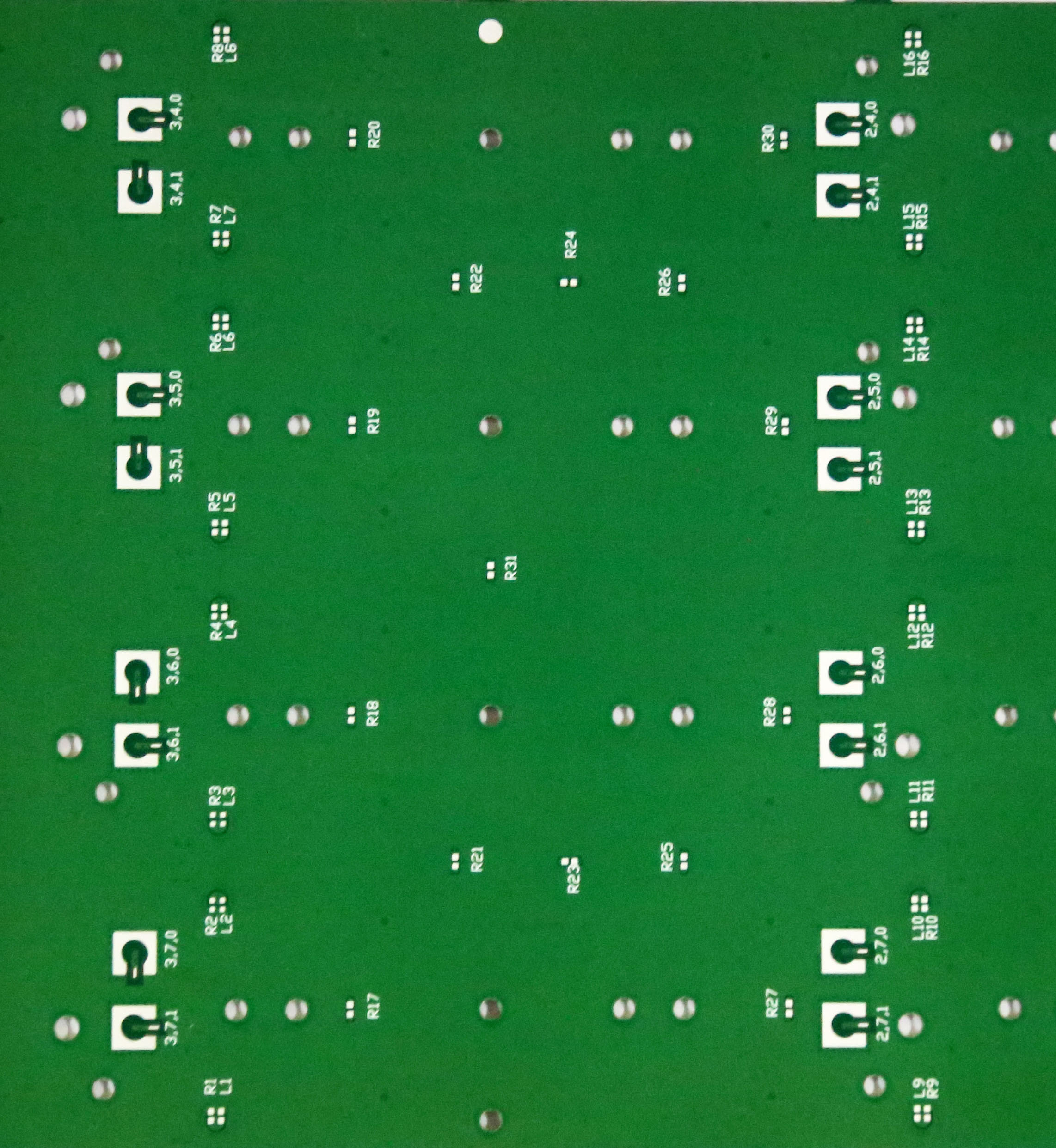 軟板之5G時代微小基站將與宏基站并進(jìn)發(fā)展